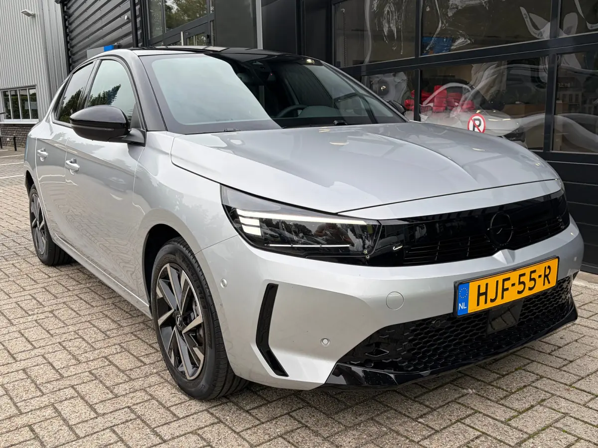1.2 Turbo Hybrid 145 PK GS | DODEHOEK DETECTIE| DRAADLOZE TELEFOONLADER| KEYLESS ENTRY/START| NAVIGATIE + APPLE CARPLAY/ANDROID AUTO| CAMERA + PARKEERSENSOREN| 16" LM-VELGEN| DAB| ELEC. CLIM