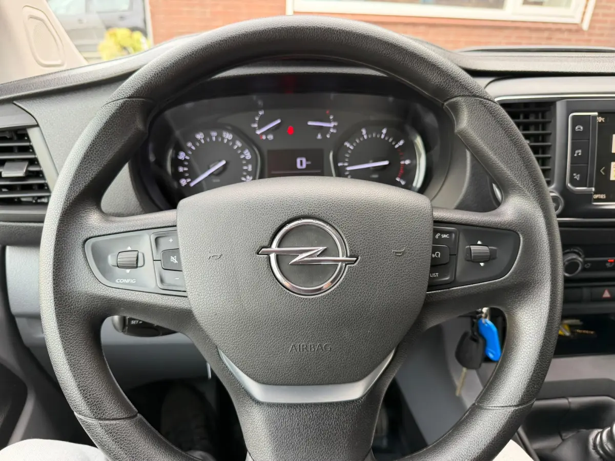 2.0 CDTI L3H1 Edition / Trekhaak / App connect / Camera / Laadruimte inrichting
