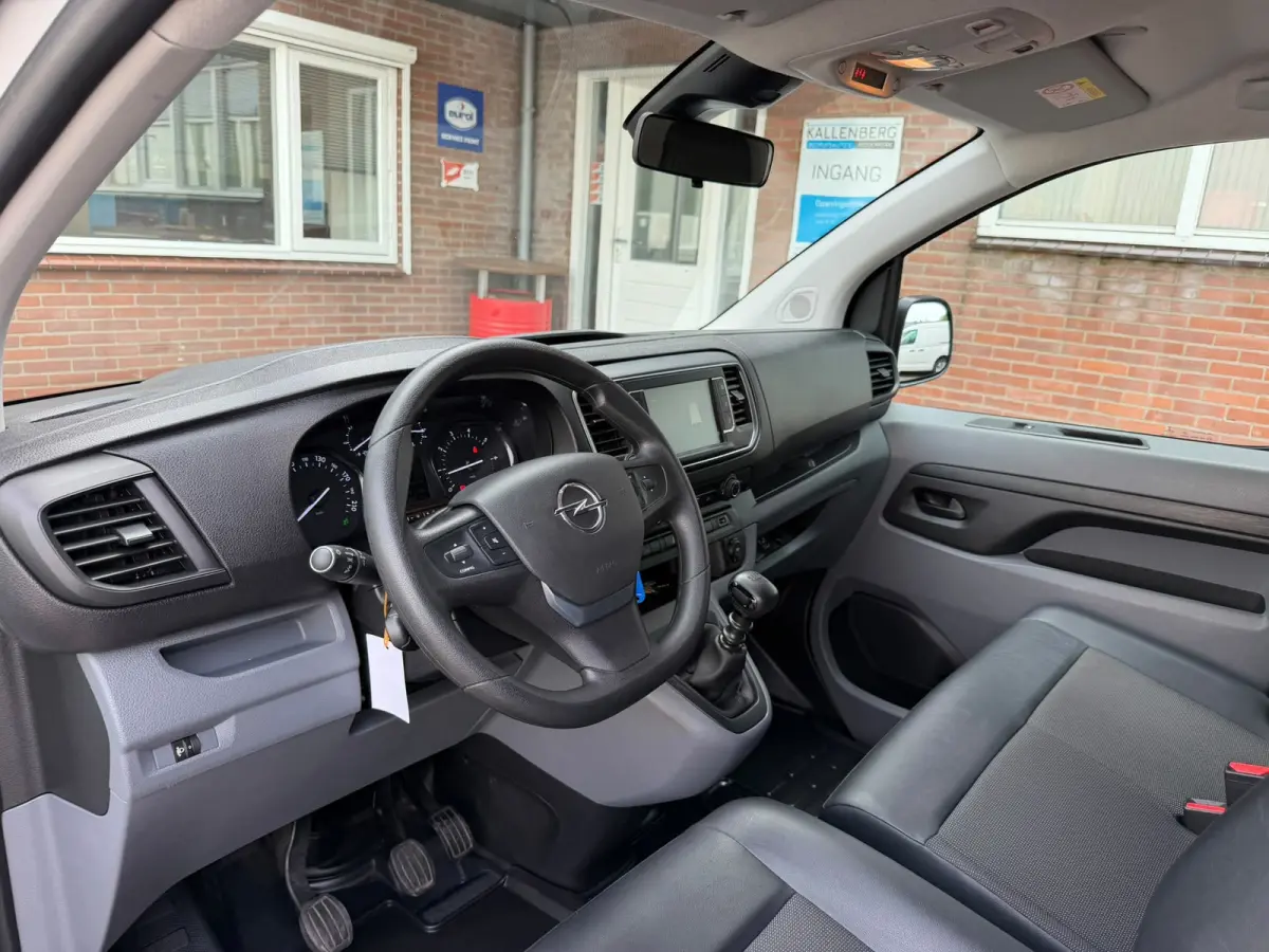 2.0 CDTI L3H1 Edition / Trekhaak / App connect / Camera / Laadruimte inrichting