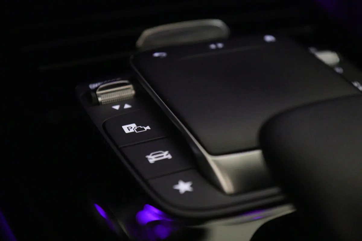 250 e Premium Plus AMG NIGHT PAKKET PANO/BLACKSTYLE/CARPLAY/CAM/BOMVOL