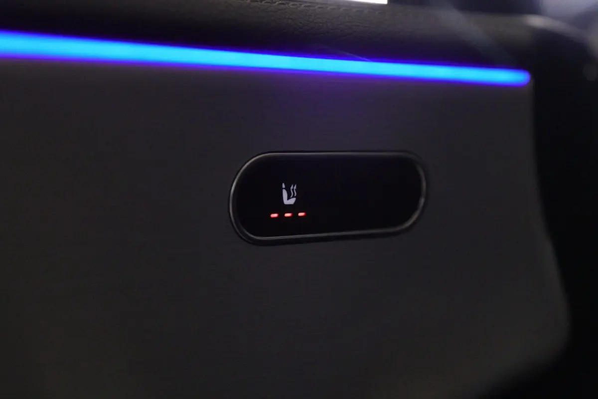 250 e Premium Plus AMG NIGHT PAKKET PANO/BLACKSTYLE/CARPLAY/CAM/BOMVOL