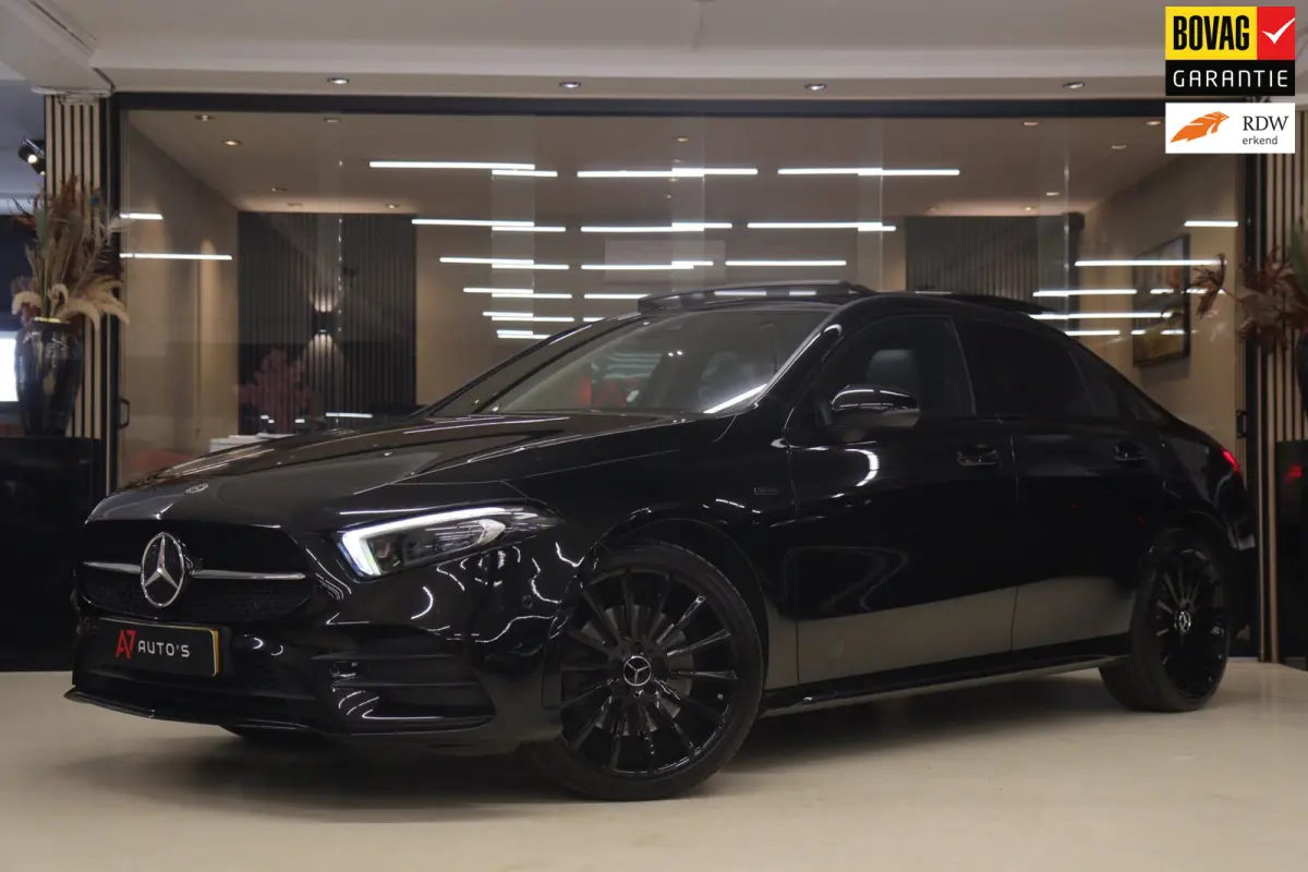 250 e Premium Plus AMG NIGHT PAKKET PANO/BLACKSTYLE/CARPLAY/CAM/BOMVOL
