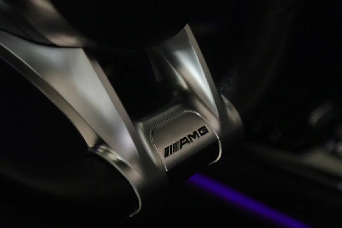 250 e Premium Plus AMG NIGHT PAKKET PANO/BLACKSTYLE/CARPLAY/CAM/BOMVOL