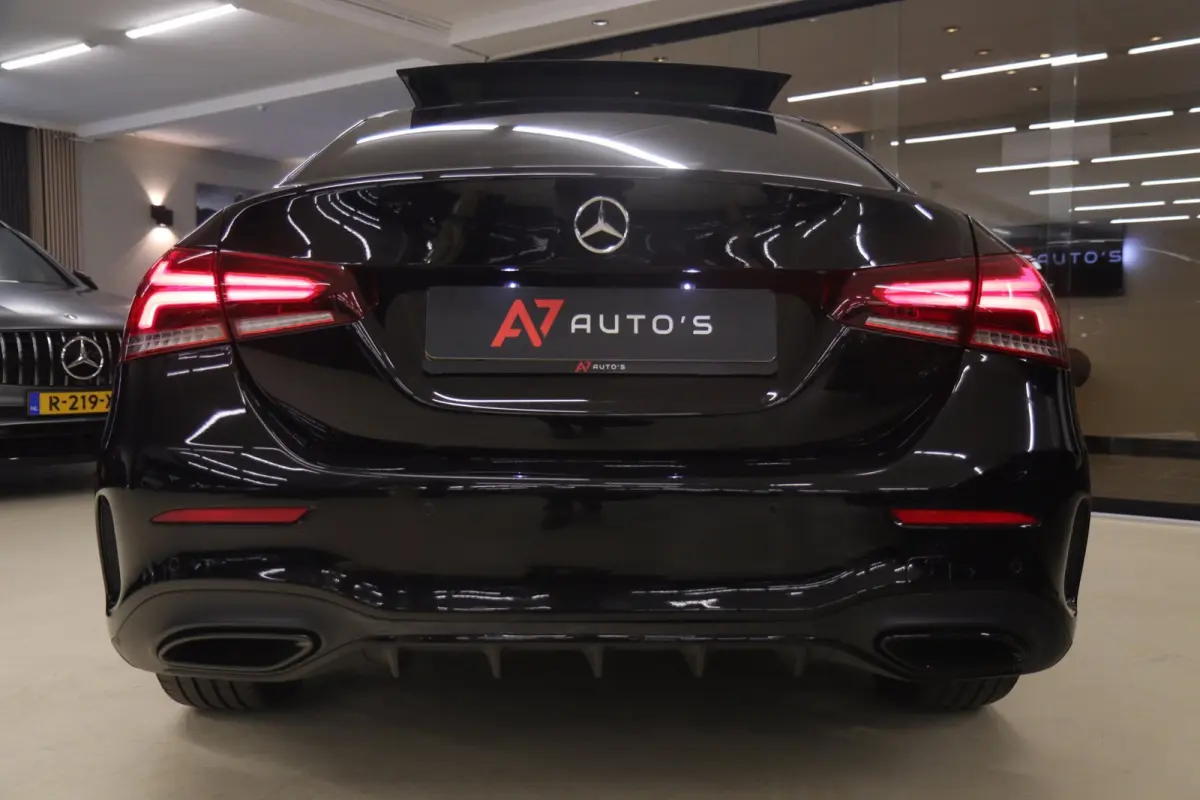 250 e Premium Plus AMG NIGHT PAKKET PANO/BLACKSTYLE/CARPLAY/CAM/BOMVOL