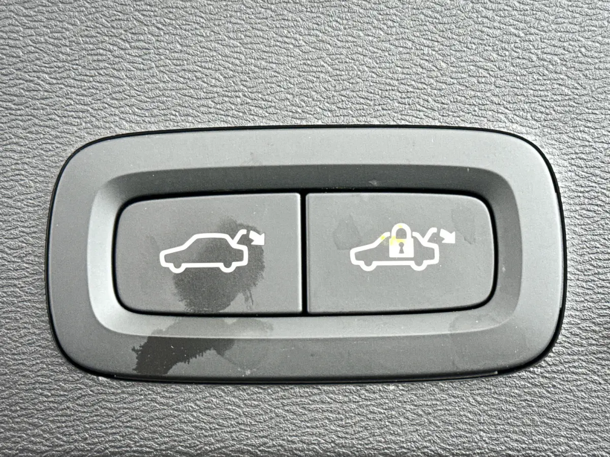 T2 Business Pro | Parkeercamera | Stoel- en Stuurverwarming | Cruise control | Navigatie