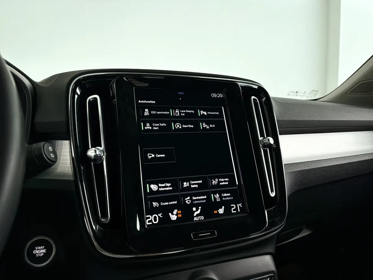 T2 Business Pro | Parkeercamera | Stoel- en Stuurverwarming | Cruise control | Navigatie
