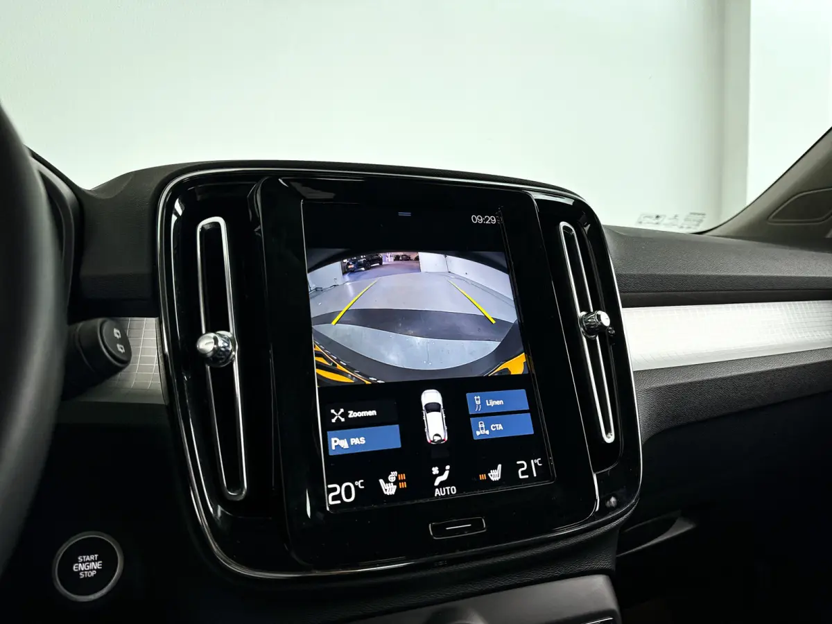T2 Business Pro | Parkeercamera | Stoel- en Stuurverwarming | Cruise control | Navigatie