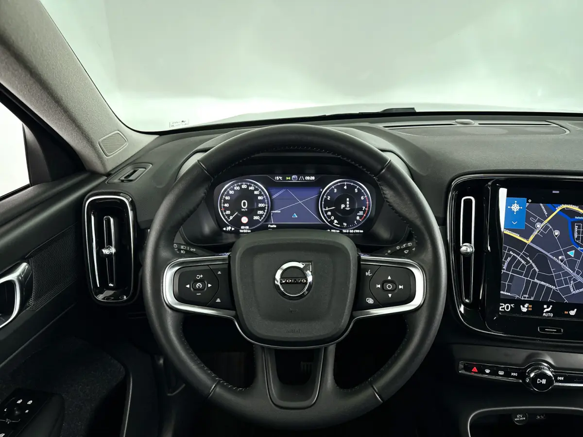 T2 Business Pro | Parkeercamera | Stoel- en Stuurverwarming | Cruise control | Navigatie