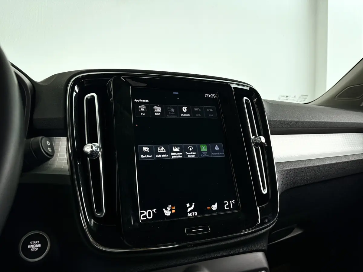 T2 Business Pro | Parkeercamera | Stoel- en Stuurverwarming | Cruise control | Navigatie