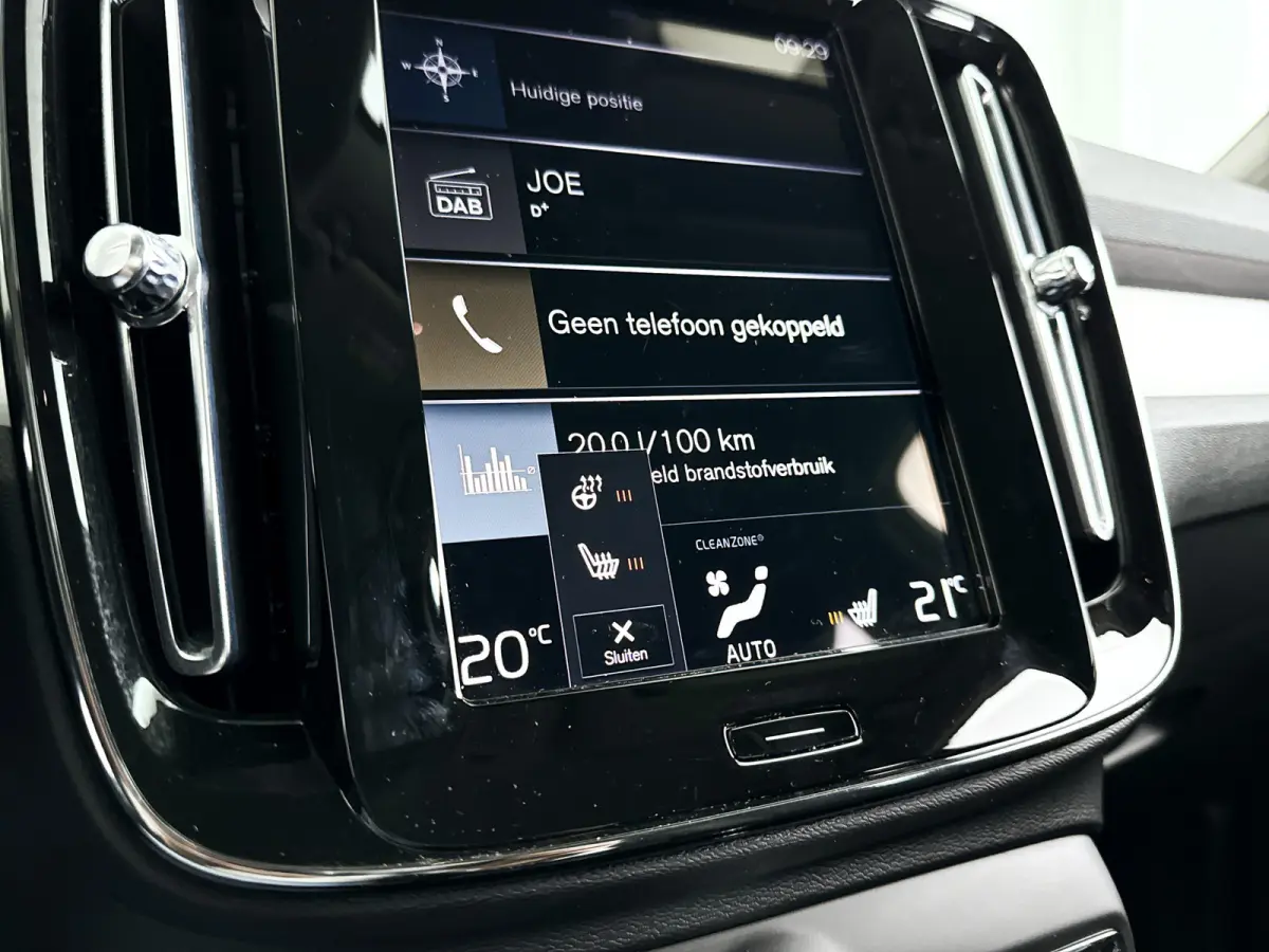 T2 Business Pro | Parkeercamera | Stoel- en Stuurverwarming | Cruise control | Navigatie