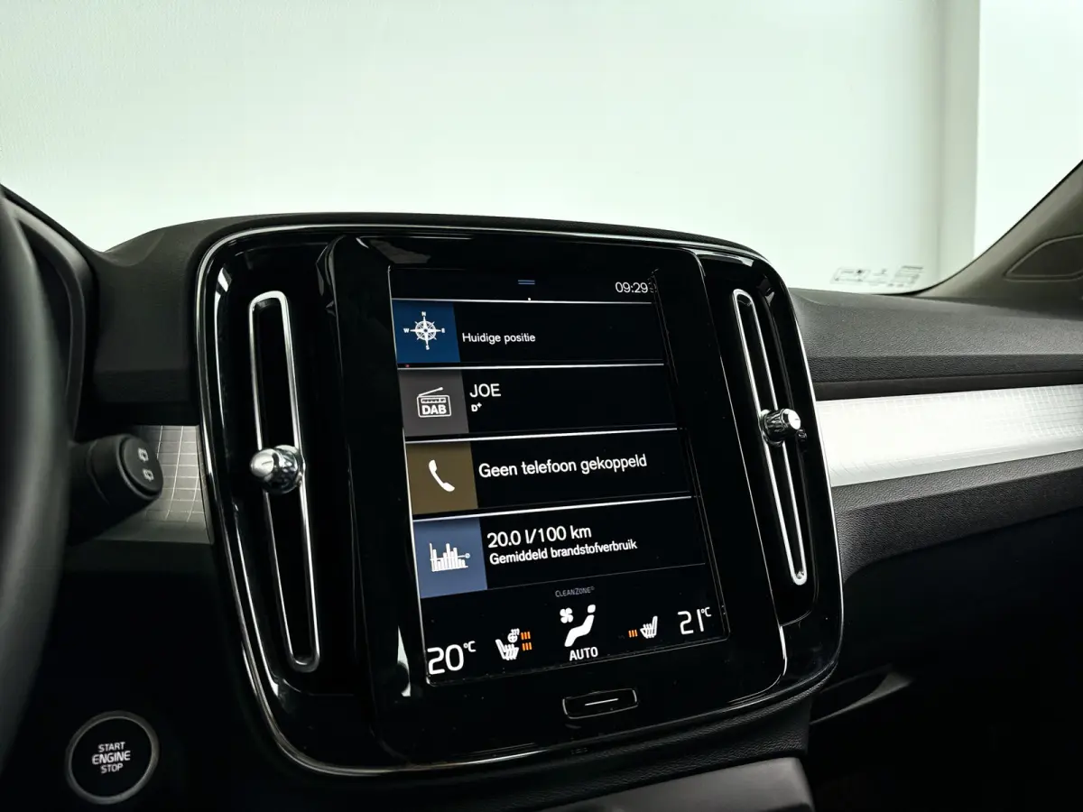 T2 Business Pro | Parkeercamera | Stoel- en Stuurverwarming | Cruise control | Navigatie