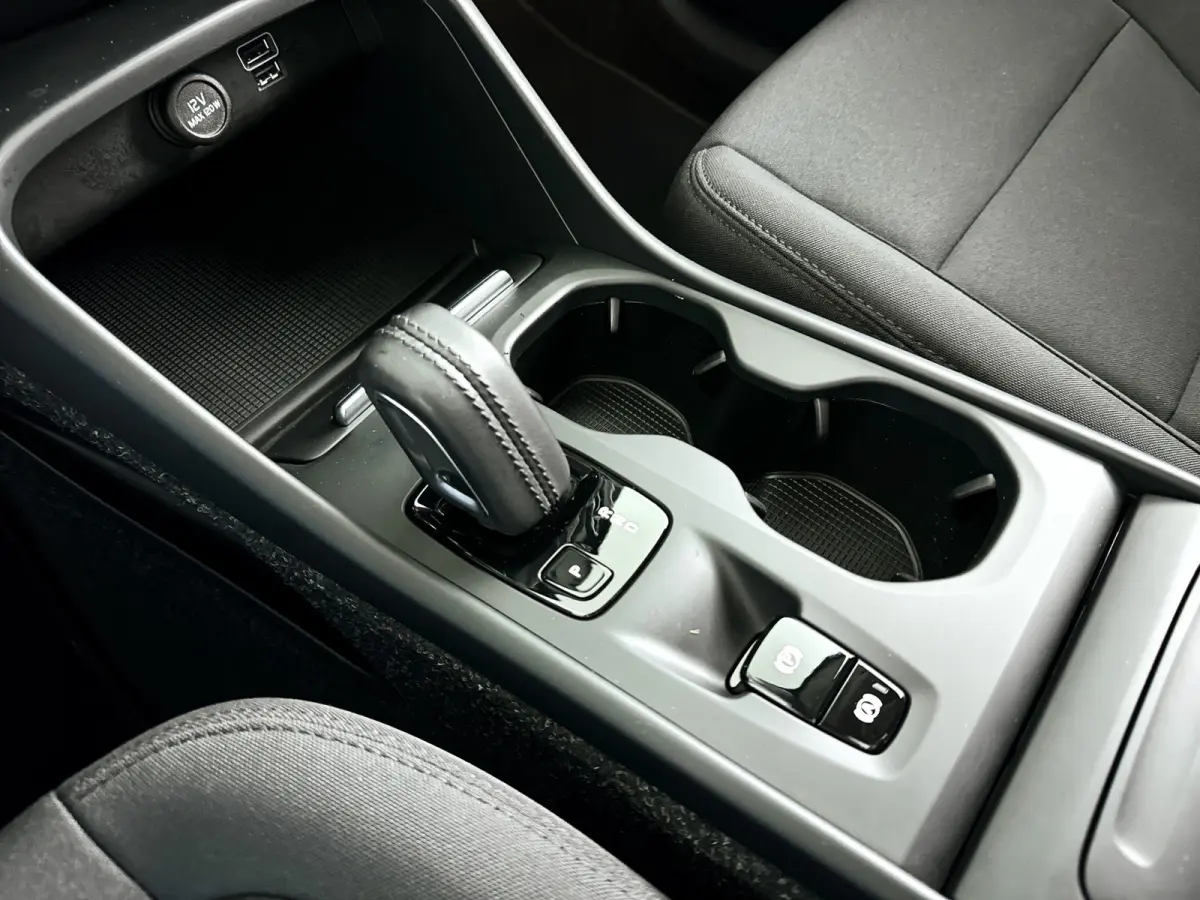 T2 Business Pro | Parkeercamera | Stoel- en Stuurverwarming | Cruise control | Navigatie