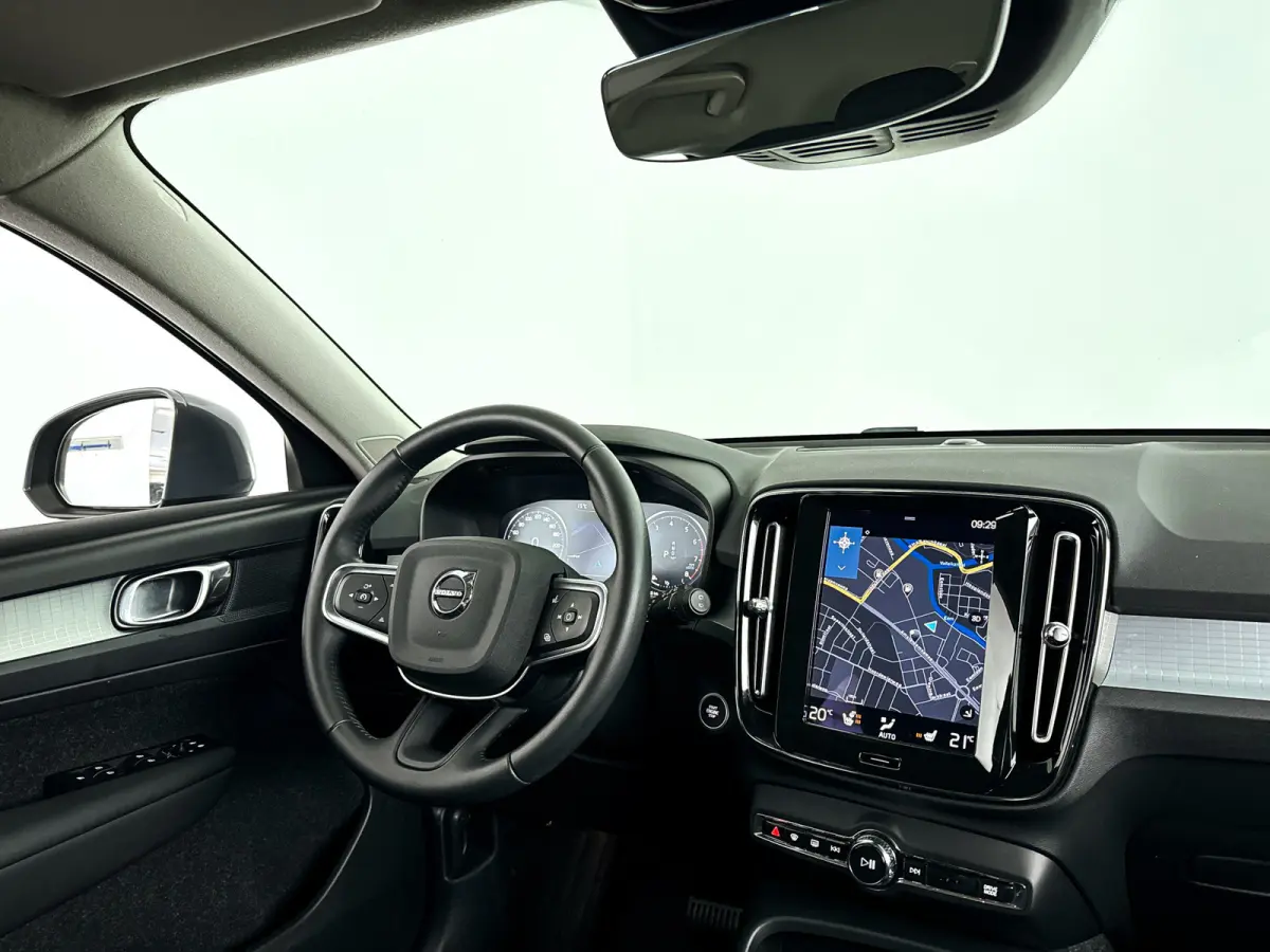 T2 Business Pro | Parkeercamera | Stoel- en Stuurverwarming | Cruise control | Navigatie
