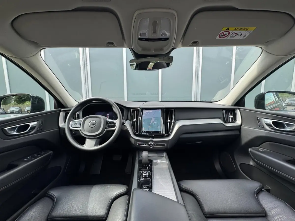 2.0 T6 Plug-in hybrid AWD Plus Dark | Pano | ACC | Leer