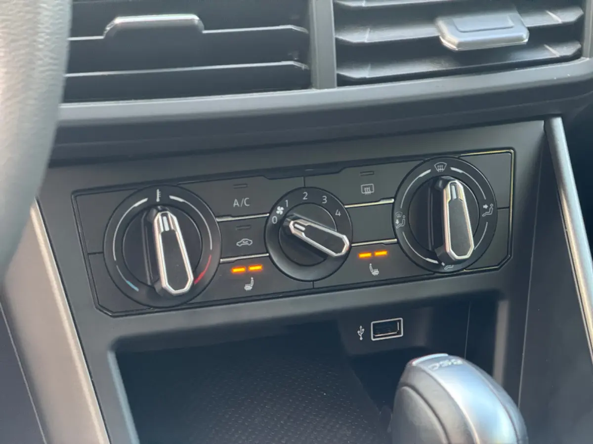 1.0 TSI Highline Aut- Nap 67dkm, Carplay, Android Auto, Led, Stoelverwarming, Privacy Glass