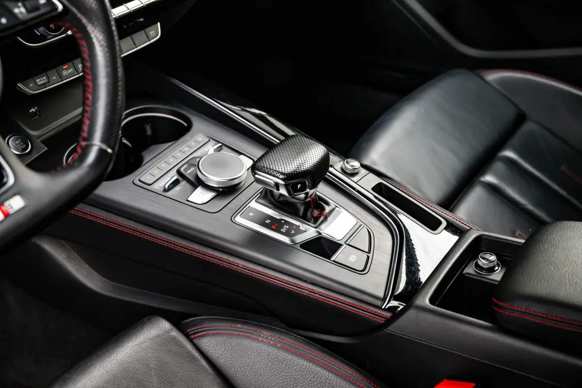 2.0 TFSI MHEV Sport S line black edition | Trekhaak | Sensoren voor + achter | | Alarm klasse 3 | Extra getint glas | LED achterlichten
