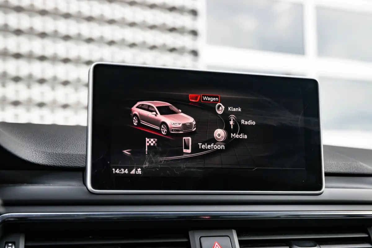 2.0 TFSI MHEV Sport S line black edition | Trekhaak | Sensoren voor + achter | | Alarm klasse 3 | Extra getint glas | LED achterlichten