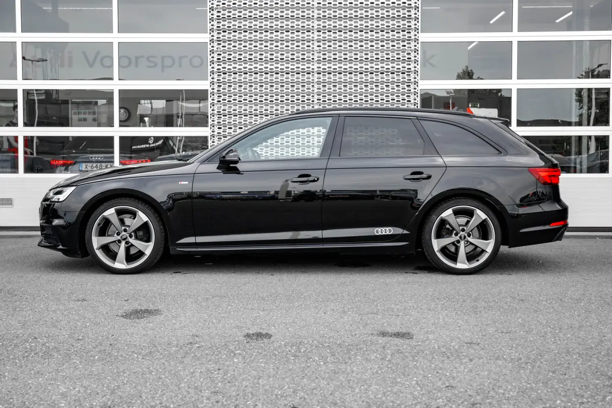 2.0 TFSI MHEV Sport S line black edition | Trekhaak | Sensoren voor + achter | | Alarm klasse 3 | Extra getint glas | LED achterlichten