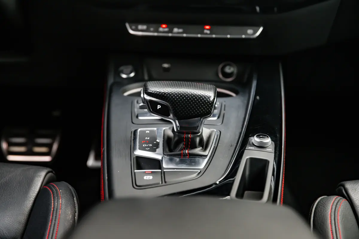 2.0 TFSI MHEV Sport S line black edition | Trekhaak | Sensoren voor + achter | | Alarm klasse 3 | Extra getint glas | LED achterlichten