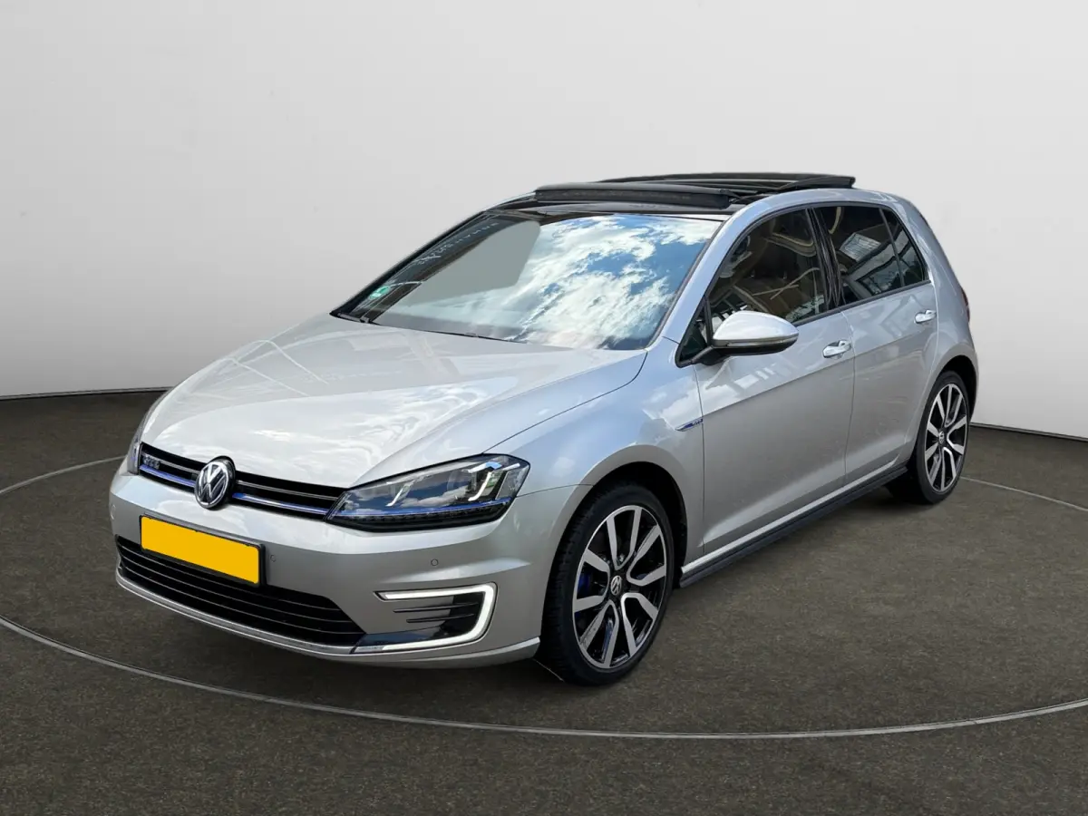 1.4 TSI 204pk GTE Aut- Panoramadak, Xenon Led, Dealer Onderhouden, Privacy Glass