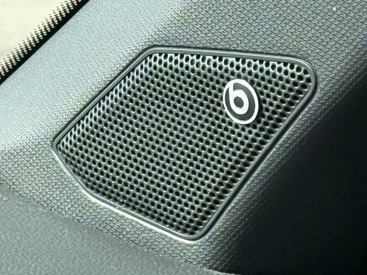 1.5 TSI R-Line panodak Beats audio
