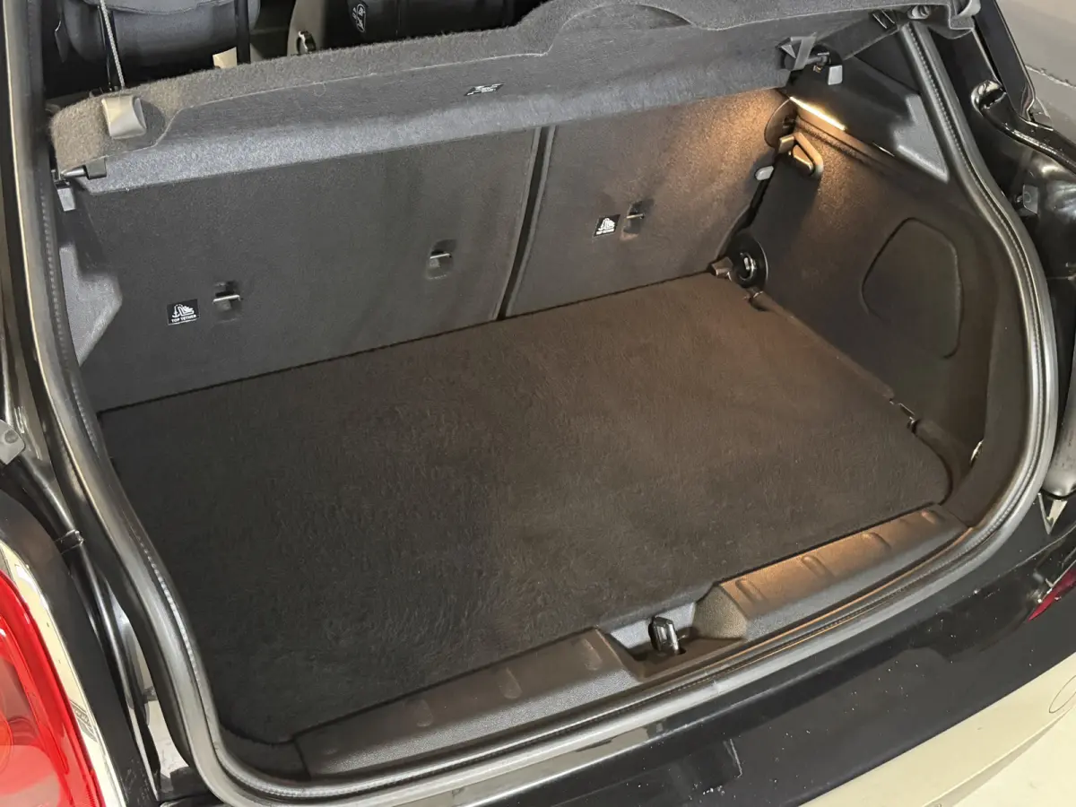 1.5 Cooper Chili Serious Business | Stoelverwarming | Sportstoelen | Clima | Cruise