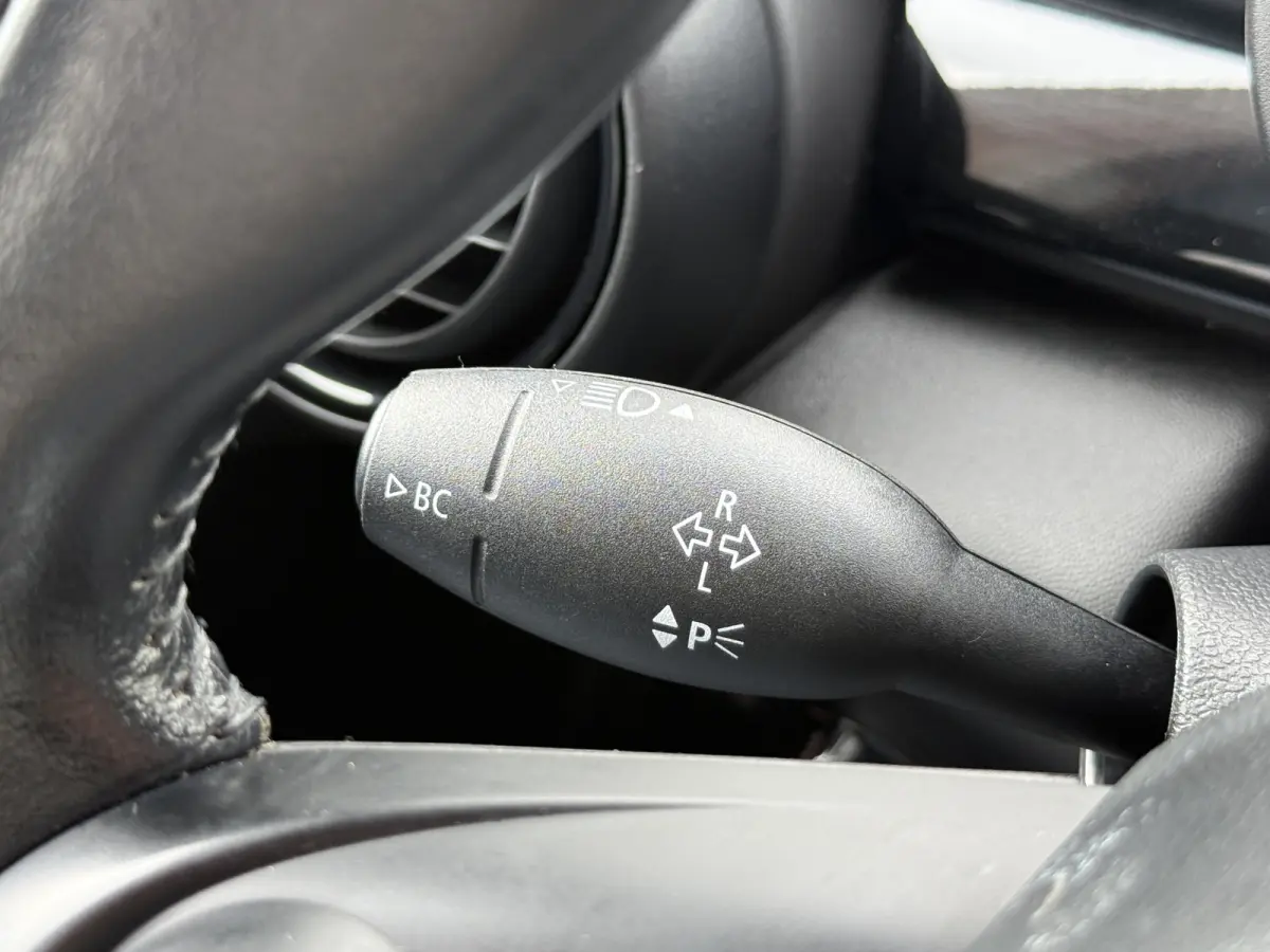 1.5 Cooper Chili Serious Business | Stoelverwarming | Sportstoelen | Clima | Cruise
