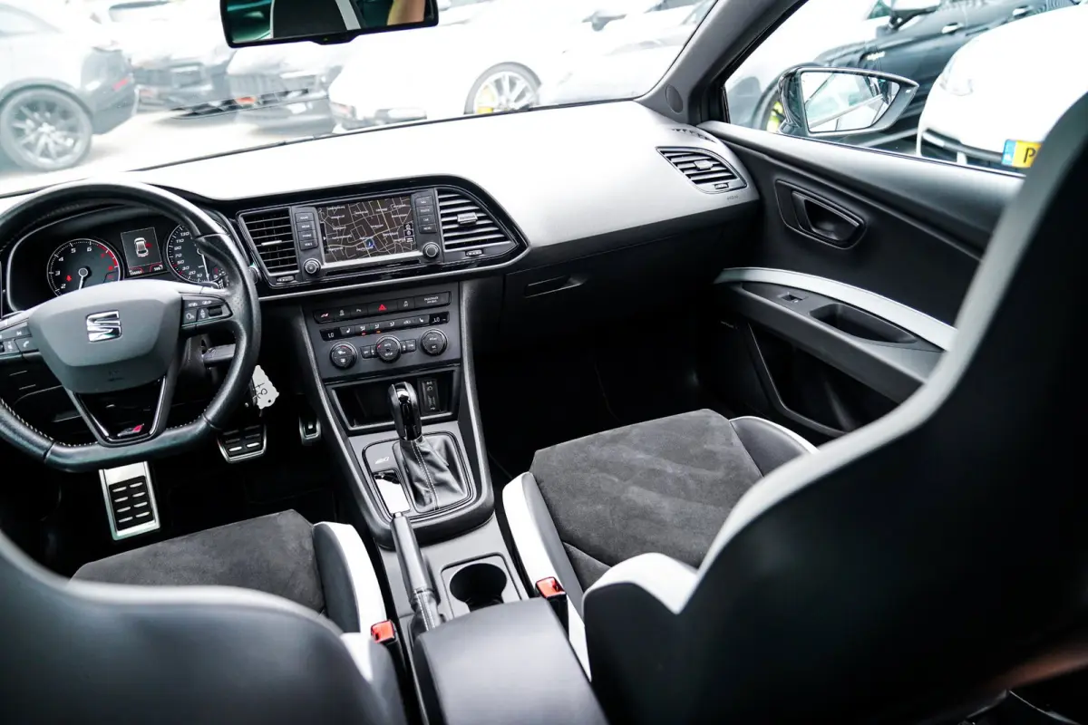 2.0 TSI Cupra 280 | Stoelverwarming | Panorama dak | Alcantara sportstoelen | Seat Sound | Bluetooth