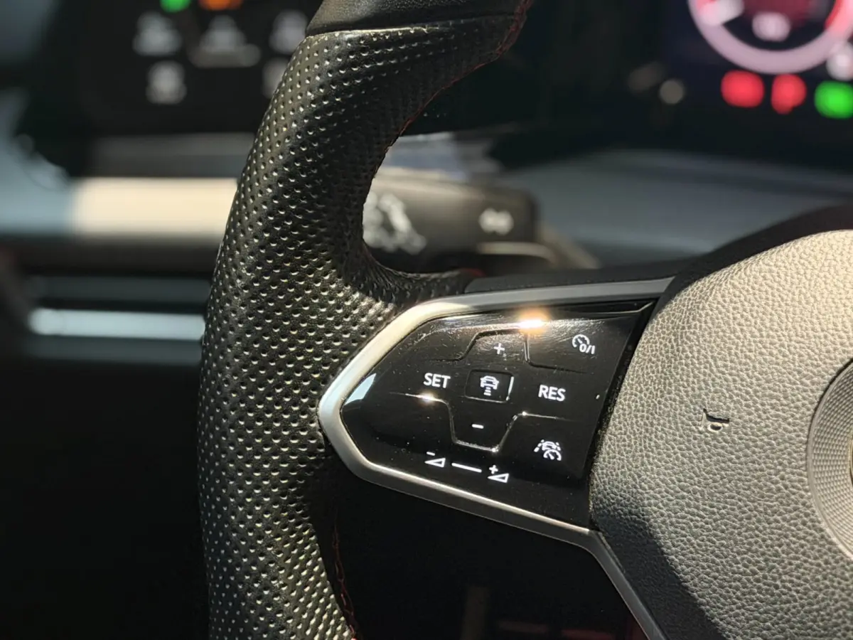 2.0 TSI GTI| 45 JAHRE CLUBSPORT|Nürburgring|Pano|Matrix|Keyless|Blindspot