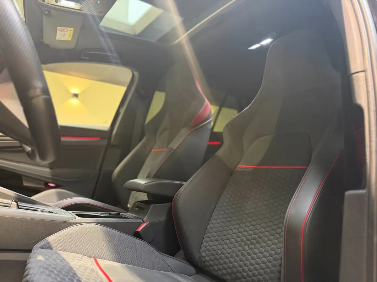 2.0 TSI GTI| 45 JAHRE CLUBSPORT|Nürburgring|Pano|Matrix|Keyless|Blindspot