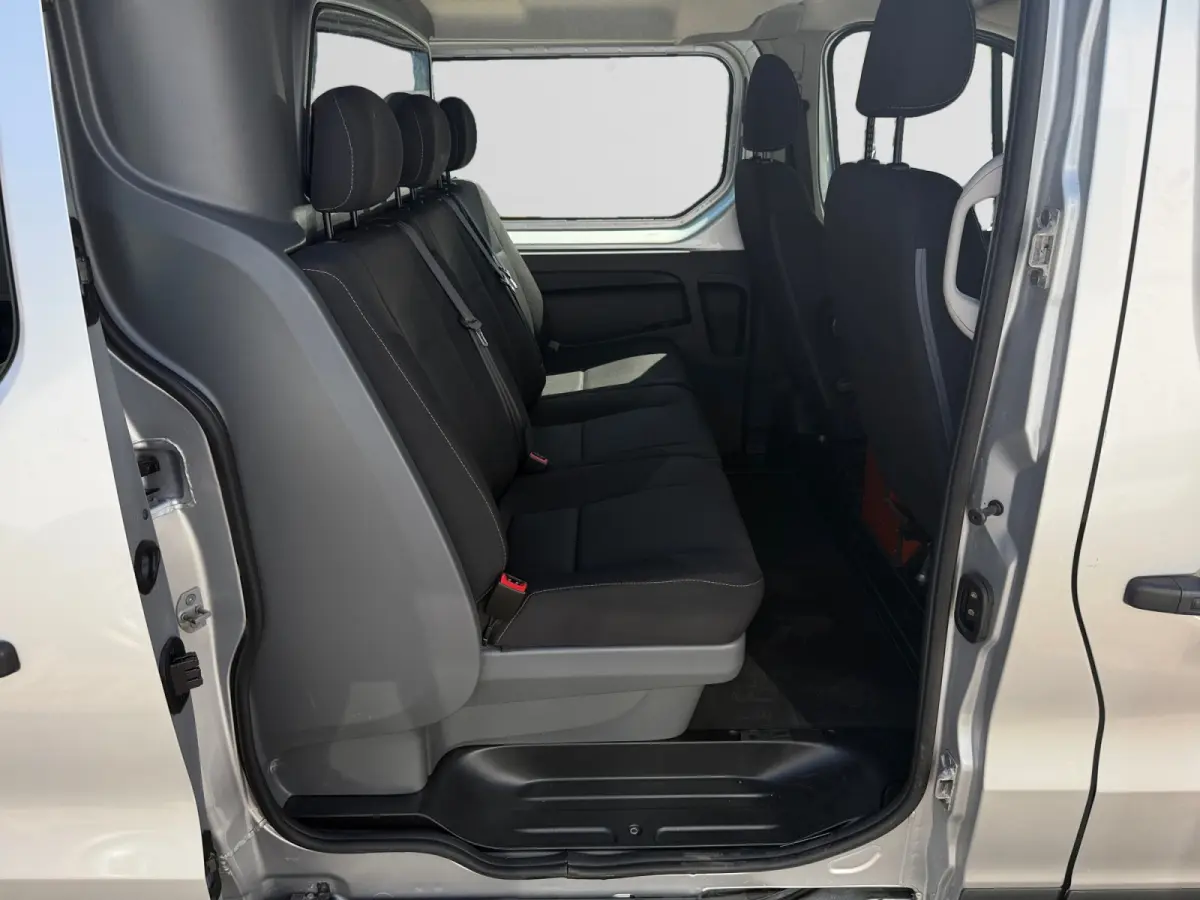 1.6 dCi T29 L2H1 Dubbele Cabine Comfort- Euro 6, Navigatie, Park Assist, Dealer Onderhouden, Cruise