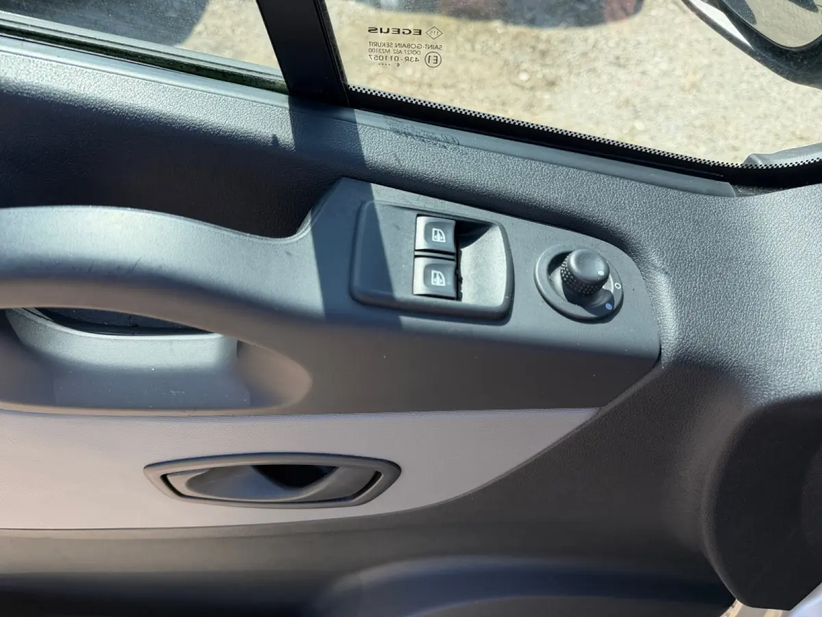 1.6 dCi T29 L2H1 Dubbele Cabine Comfort- Euro 6, Navigatie, Park Assist, Dealer Onderhouden, Cruise