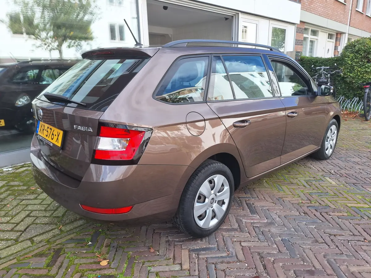 1.0 Active /Navi/Apple/Android/Cruise/1e Eig/Garantie