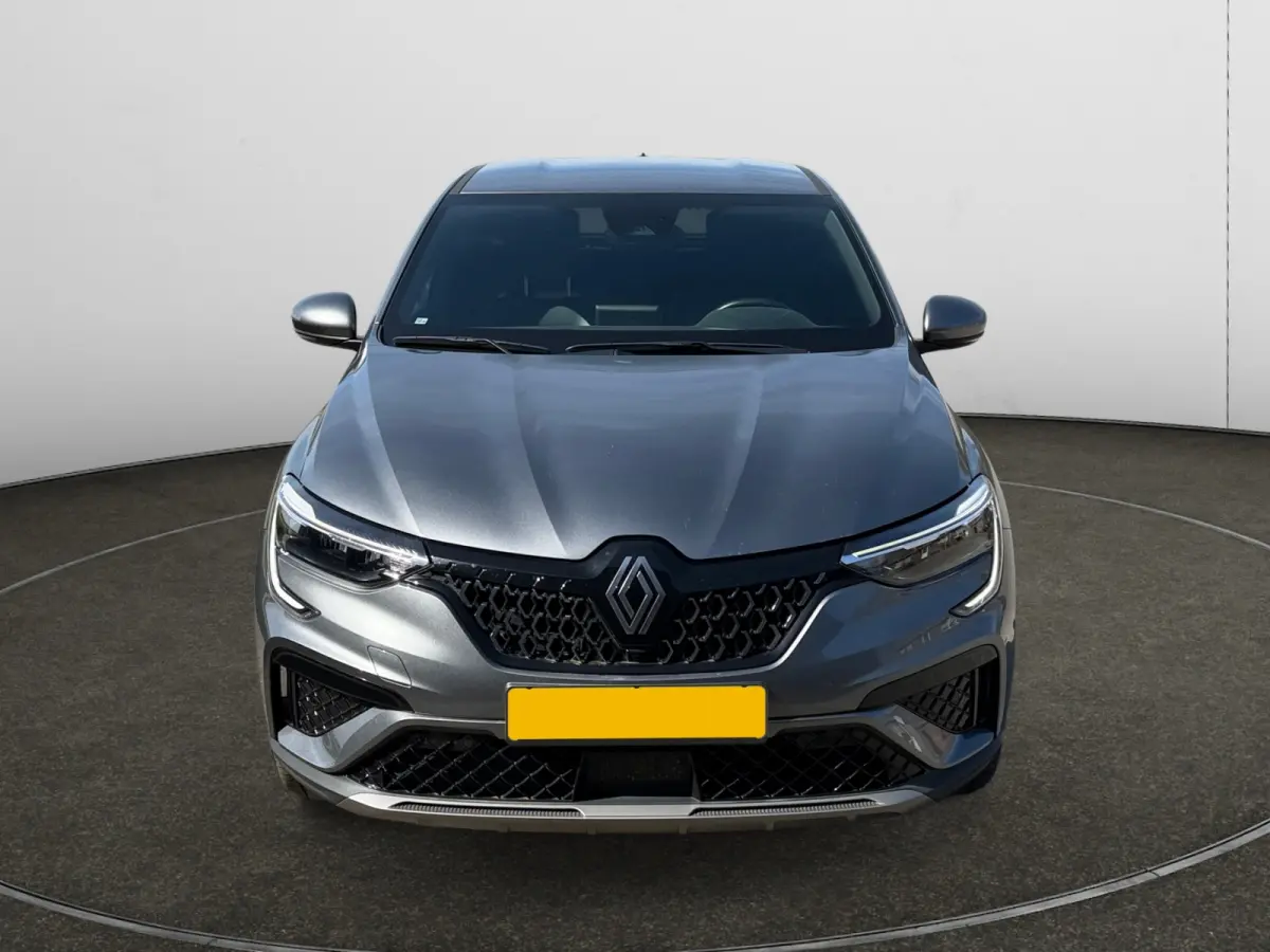 1.6 E-Tech full hybrid 145 techno Aut- Lane Assist, Camera, Privacy Glass, Carplay, Android Auto, Park Assist