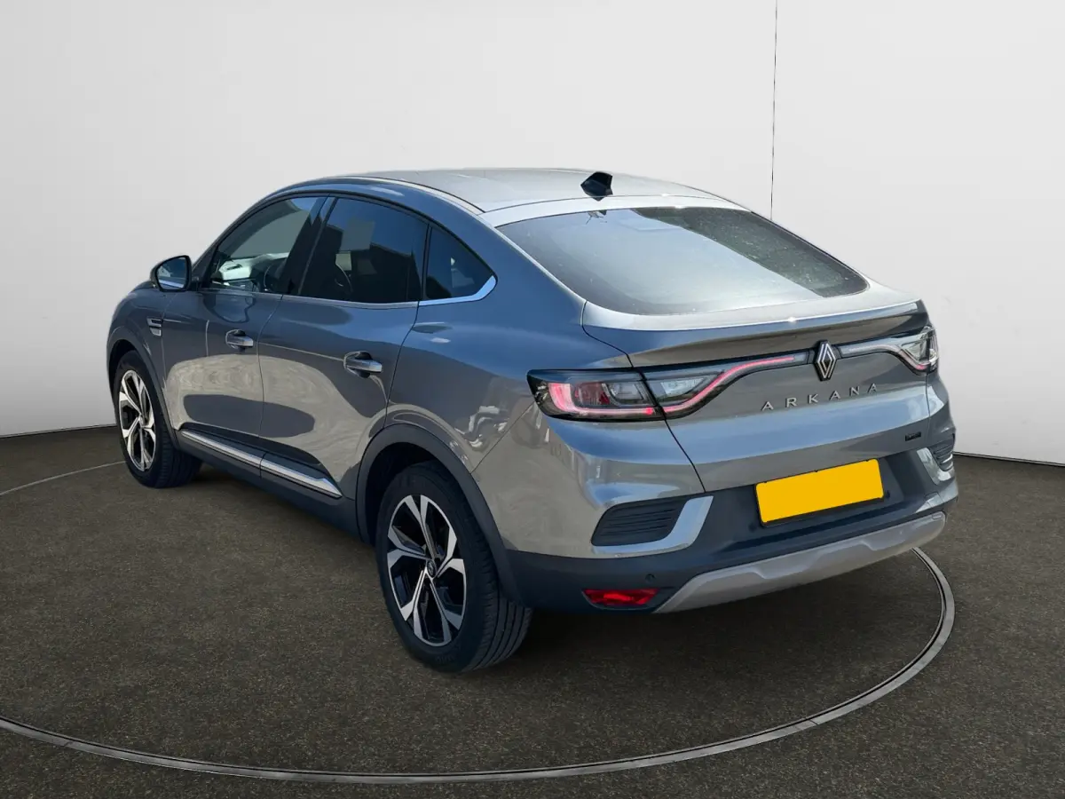 1.6 E-Tech full hybrid 145 techno Aut- Lane Assist, Camera, Privacy Glass, Carplay, Android Auto, Park Assist