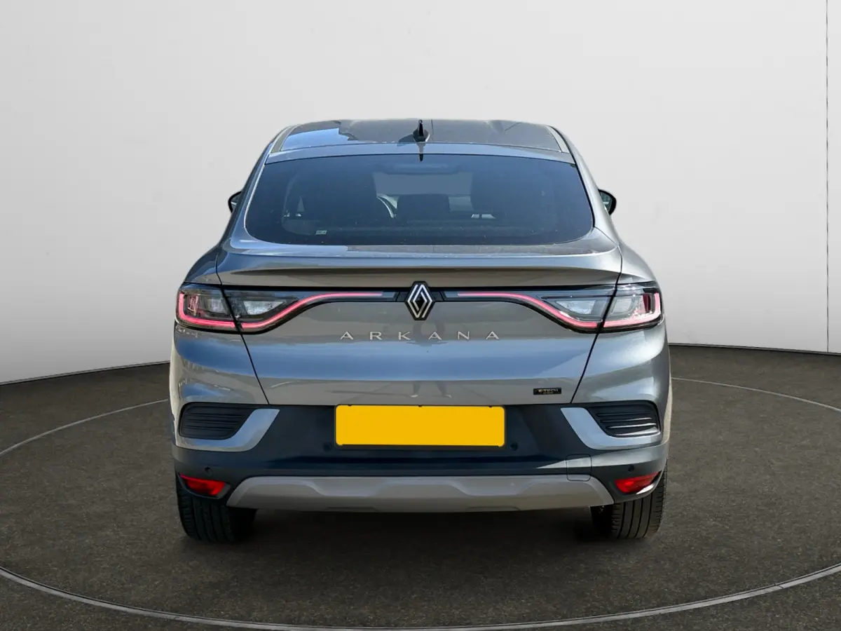 1.6 E-Tech full hybrid 145 techno Aut- Lane Assist, Camera, Privacy Glass, Carplay, Android Auto, Park Assist