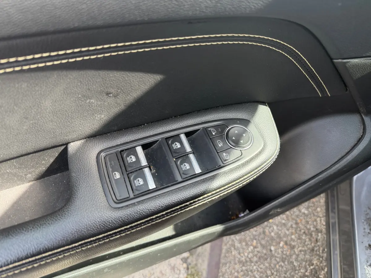 1.6 E-Tech full hybrid 145 techno Aut- Lane Assist, Camera, Privacy Glass, Carplay, Android Auto, Park Assist