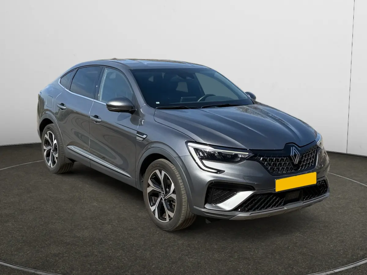 1.6 E-Tech full hybrid 145 techno Aut- Lane Assist, Camera, Privacy Glass, Carplay, Android Auto, Park Assist