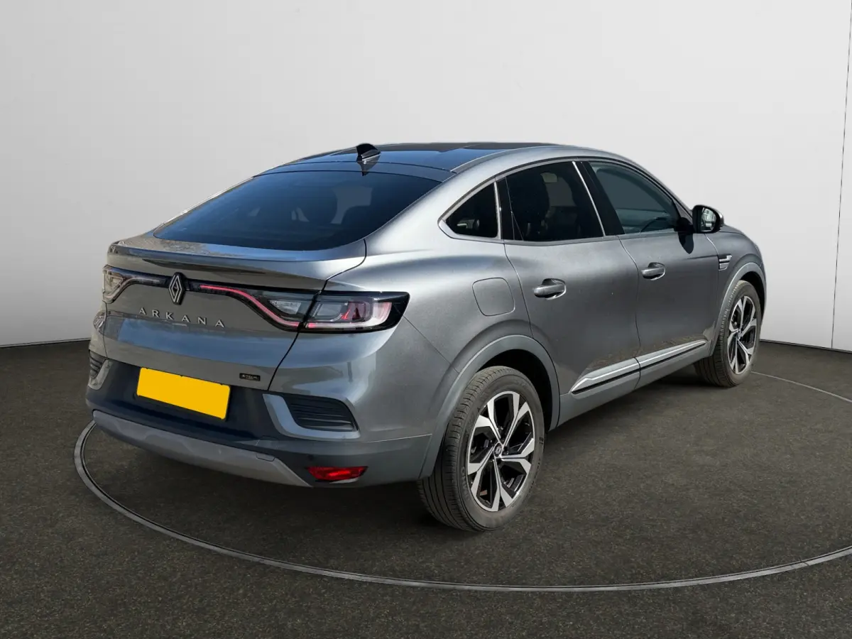 1.6 E-Tech full hybrid 145 techno Aut- Lane Assist, Camera, Privacy Glass, Carplay, Android Auto, Park Assist