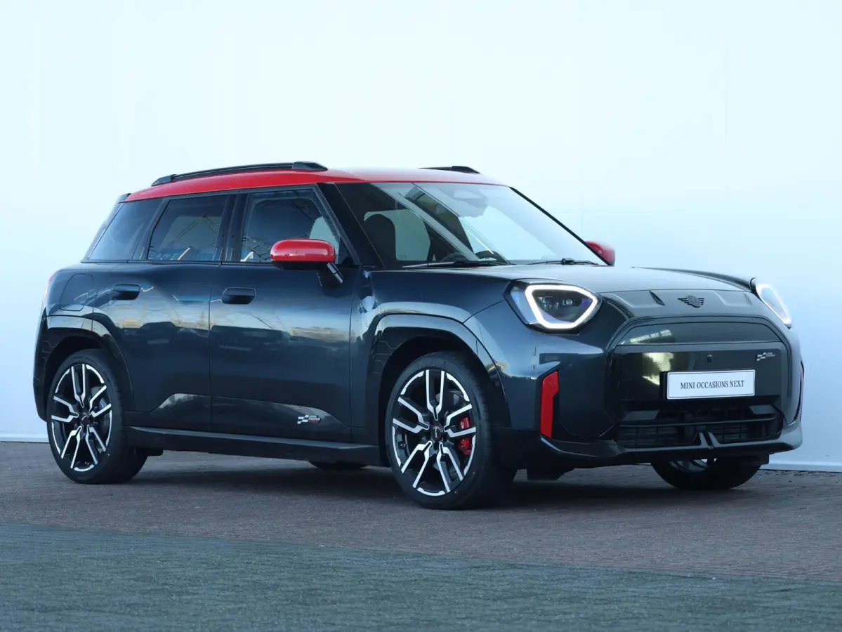 E JCW John Cooper Works L 54.2 kWh | Panorama Dak | Comforttoegang | Parking Assistant Plus | Harman Kardon | Head-Up | Stuur & Stoel Verwarming |