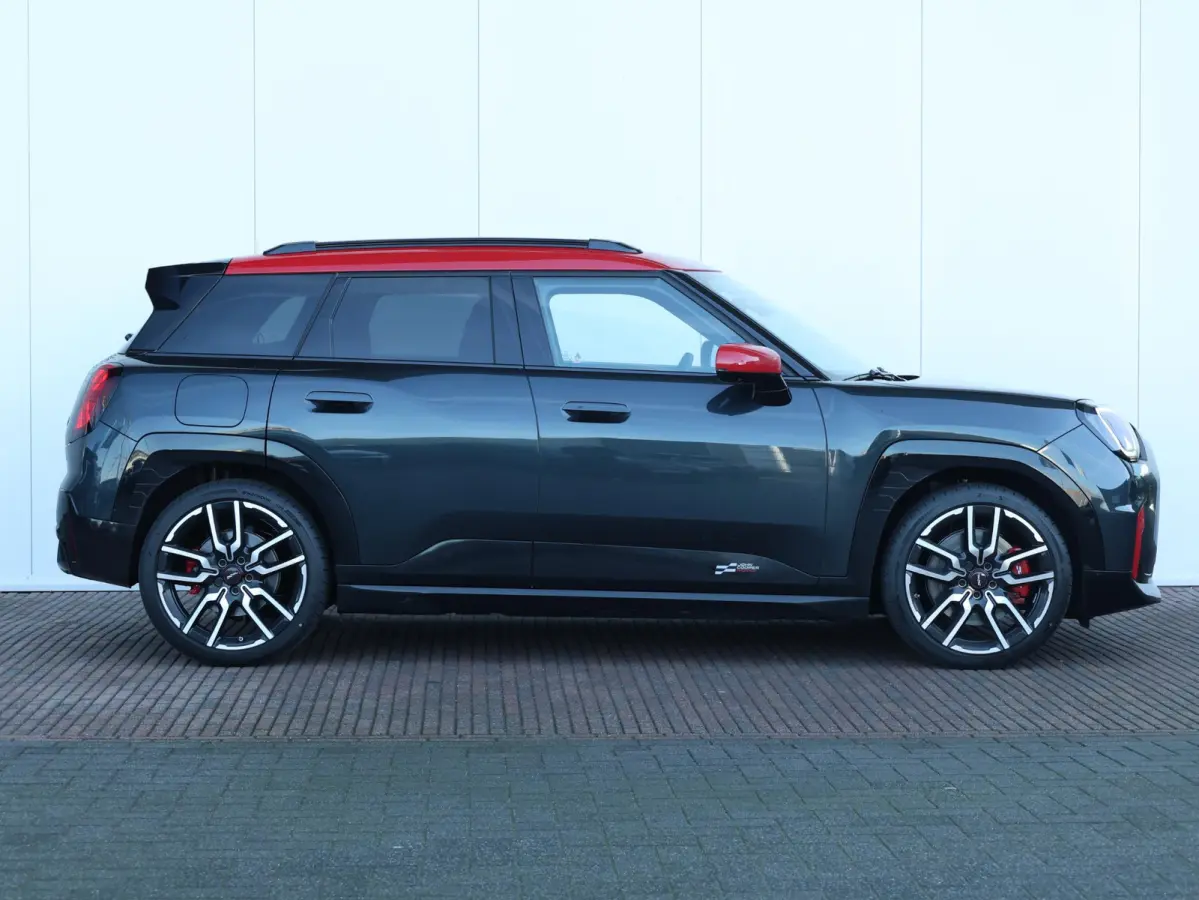 E JCW John Cooper Works L 54.2 kWh | Panorama Dak | Comforttoegang | Parking Assistant Plus | Harman Kardon | Head-Up | Stuur & Stoel Verwarming |