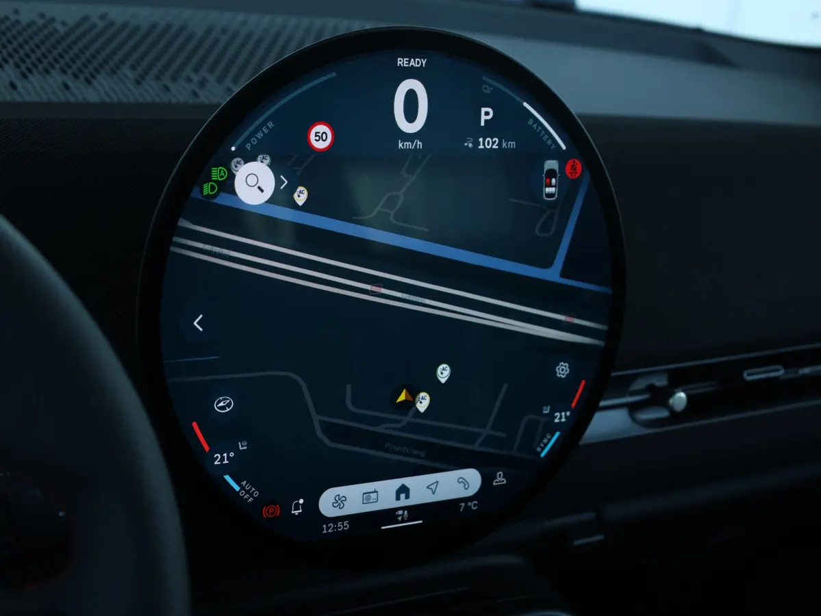 E JCW John Cooper Works L 54.2 kWh | Panorama Dak | Comforttoegang | Parking Assistant Plus | Harman Kardon | Head-Up | Stuur & Stoel Verwarming |