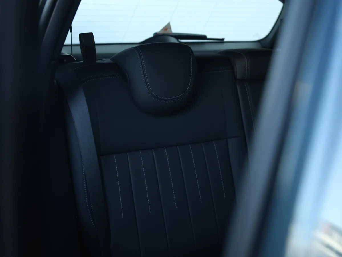 E JCW John Cooper Works L 54.2 kWh | Panorama Dak | Comforttoegang | Parking Assistant Plus | Harman Kardon | Head-Up | Stuur & Stoel Verwarming |