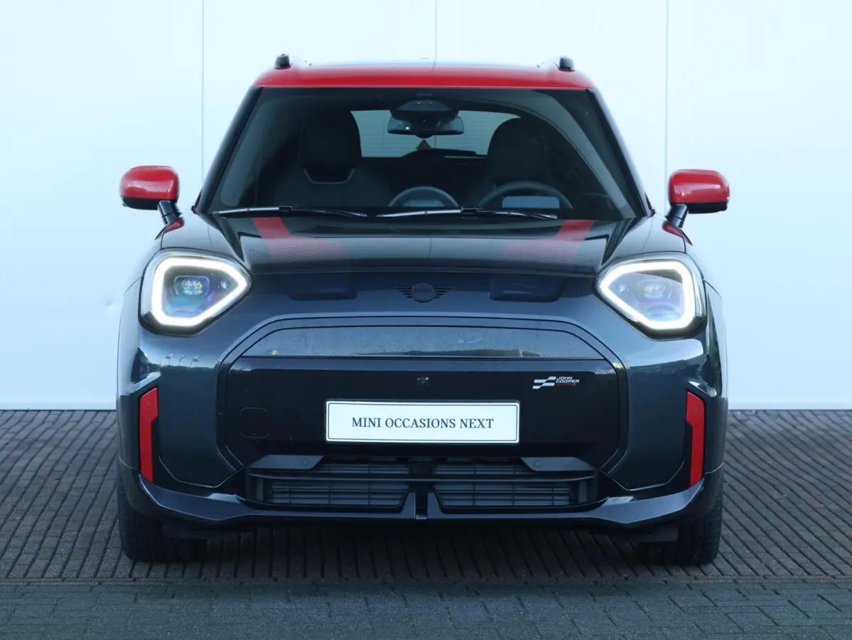 E JCW John Cooper Works L 54.2 kWh | Panorama Dak | Comforttoegang | Parking Assistant Plus | Harman Kardon | Head-Up | Stuur & Stoel Verwarming |