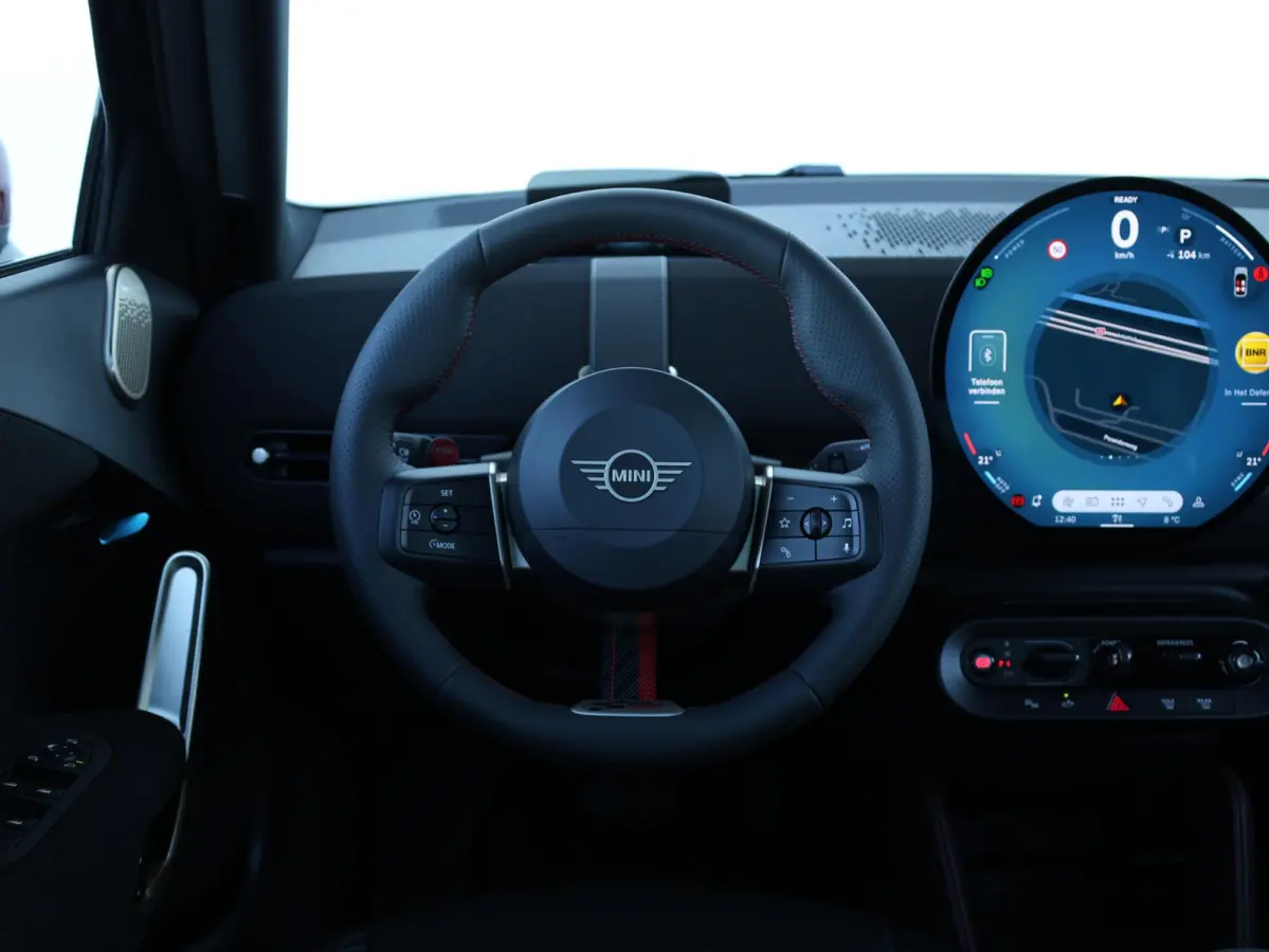 E JCW John Cooper Works L 54.2 kWh | Panorama Dak | Comforttoegang | Parking Assistant Plus | Harman Kardon | Head-Up | Stuur & Stoel Verwarming |