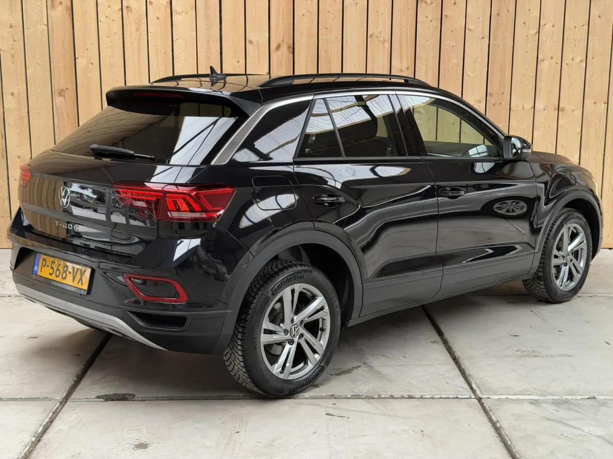 1.0 TSI Life 75 Edition Apple CarPlay/Android Auto | Achteruitrijcamera | Adaptieve cruise control | Climate control | Lichtmetalen sportvelgen | Parkeersensoren voor en achter
