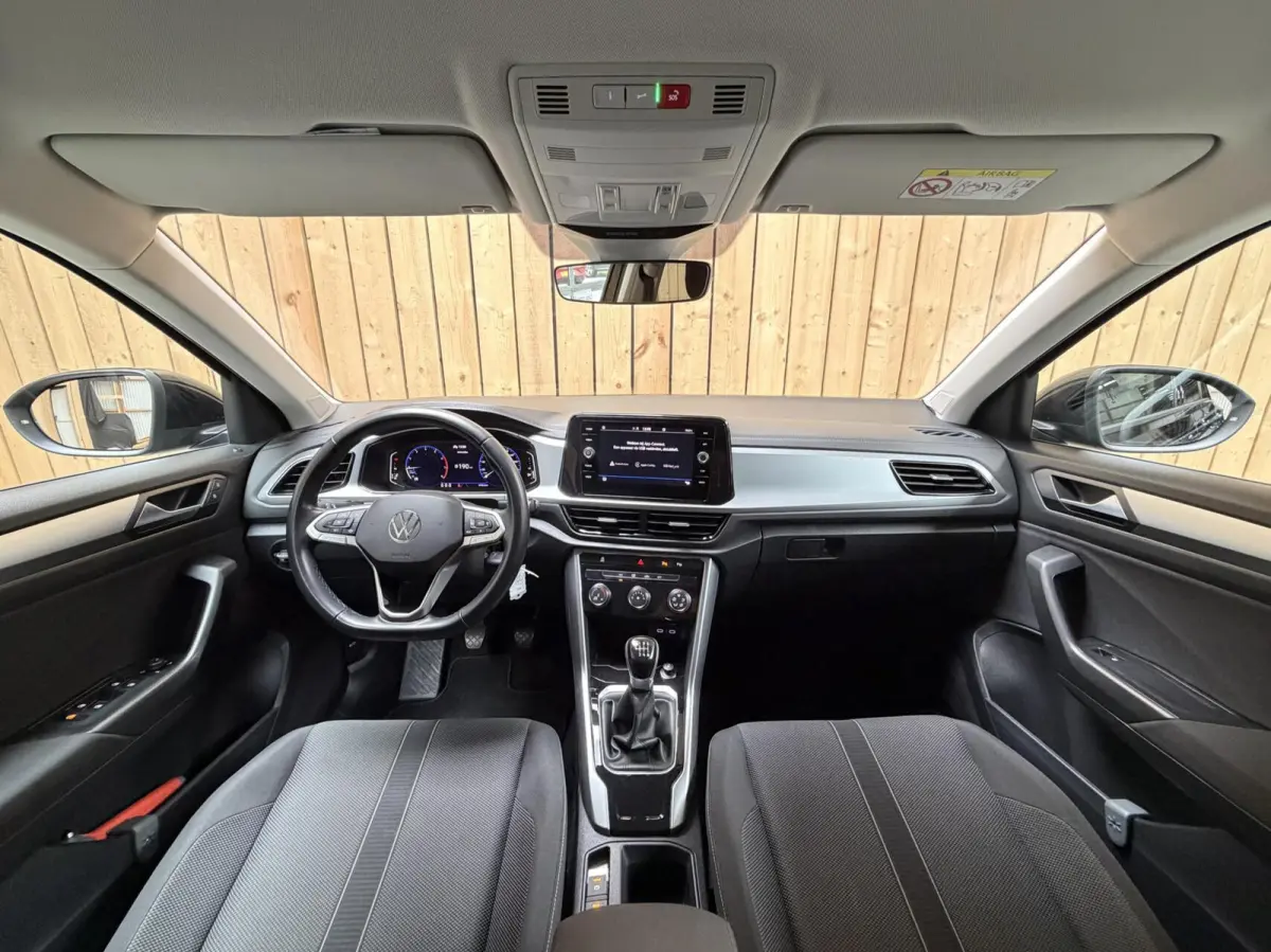 1.0 TSI Life 75 Edition Apple CarPlay/Android Auto | Achteruitrijcamera | Adaptieve cruise control | Climate control | Lichtmetalen sportvelgen | Parkeersensoren voor en achter