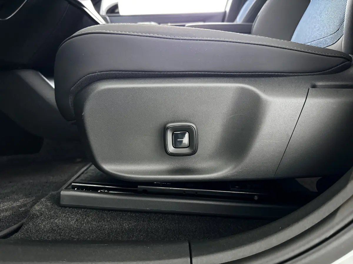 Single Motor Extended Range Plus 69 kWh | SOH 100% | Parkeercamera | Harman Kardon | Stoel- en stuurverwarming | Elektrische stoelen