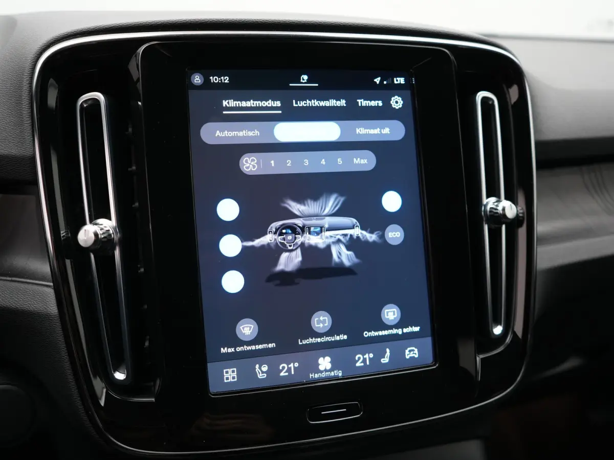 P8 AWD Twin Ultimate 408pk Dealer O.H | Trekhaak Af Fabriek | Adaptive Cruise | Camera | Warmtepomp | Alcantara Sportstoelen Verwarmd | Keyless | Apple Carplay | Pilot Assist | BLIS | Naviga