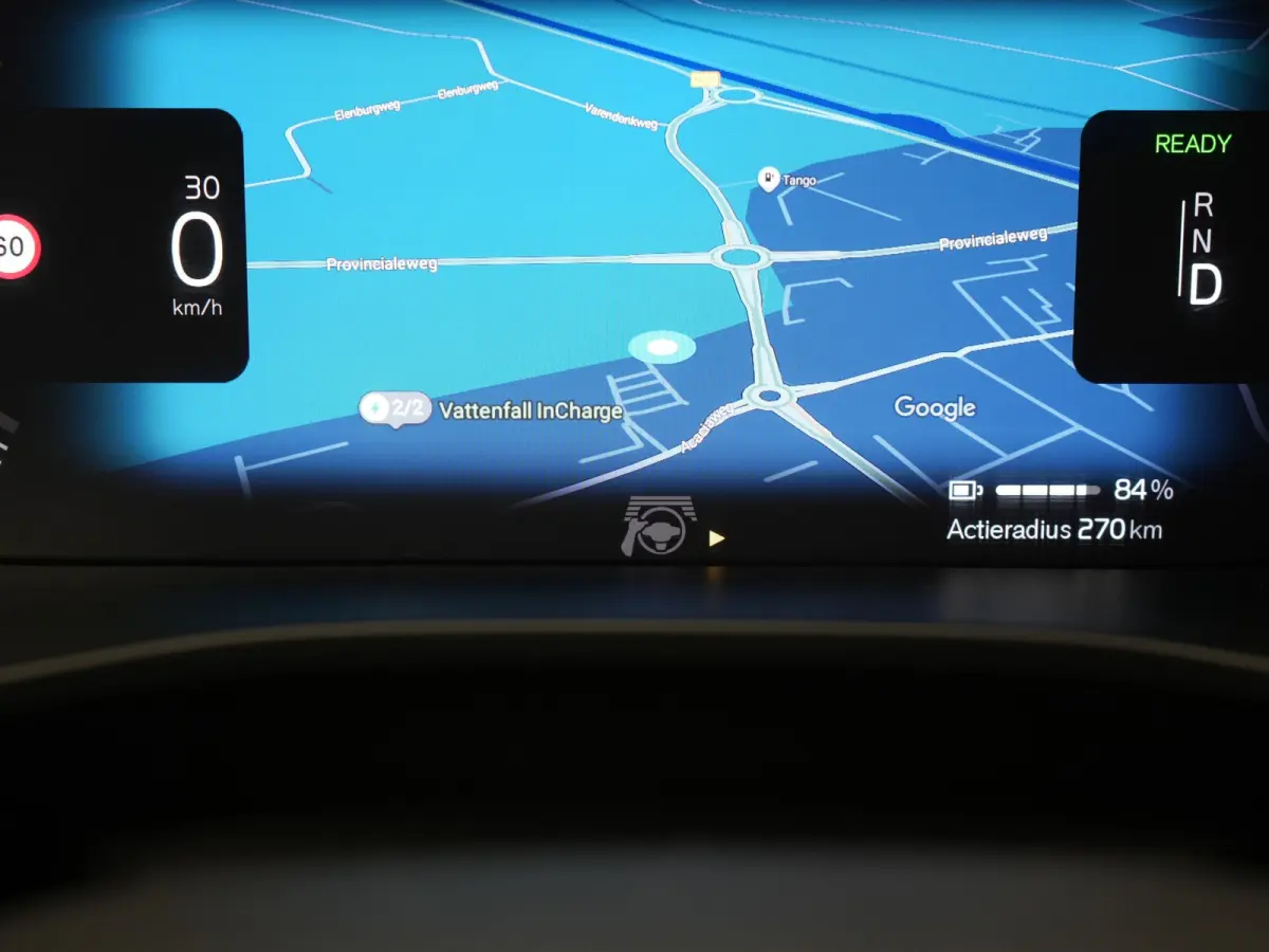 P8 AWD Twin Ultimate 408pk Dealer O.H | Trekhaak Af Fabriek | Adaptive Cruise | Camera | Warmtepomp | Alcantara Sportstoelen Verwarmd | Keyless | Apple Carplay | Pilot Assist | BLIS | Naviga